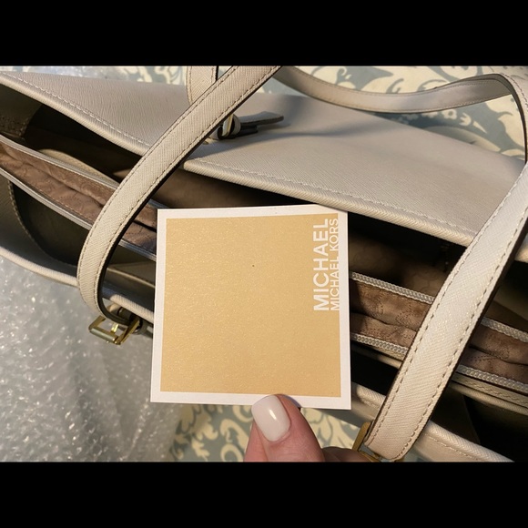 Michael Kors Tote Large Leather Bag - Picture 7 of 9